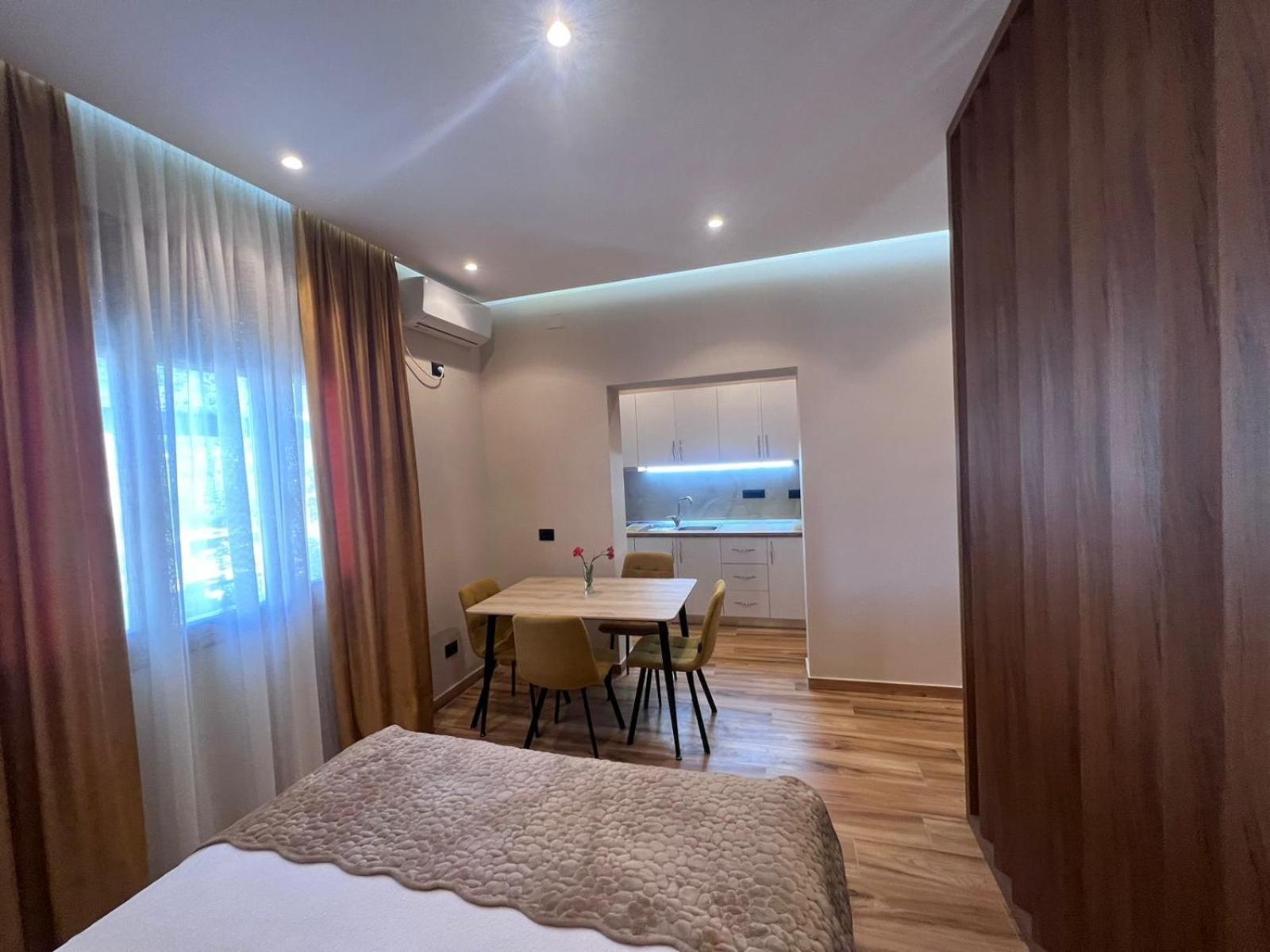 Vila Magis Vlore Luaran gambar