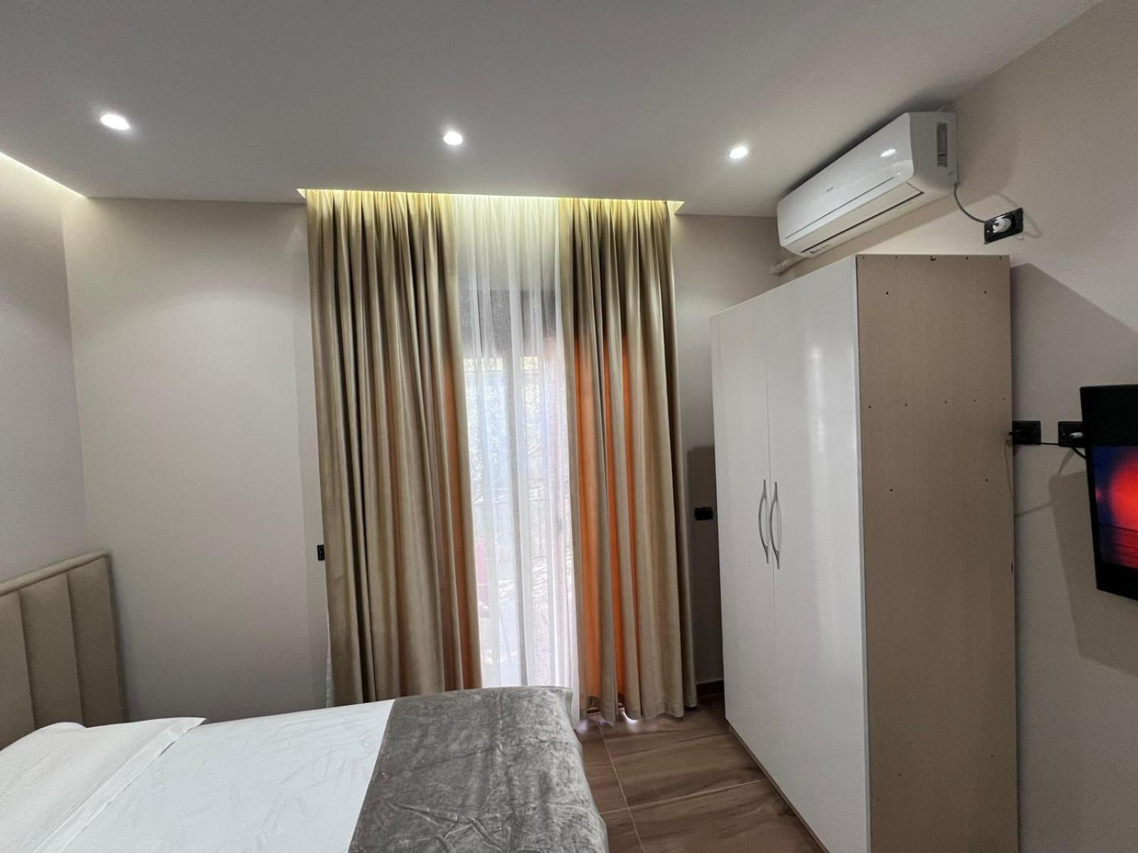 Vila Magis Vlore Luaran gambar