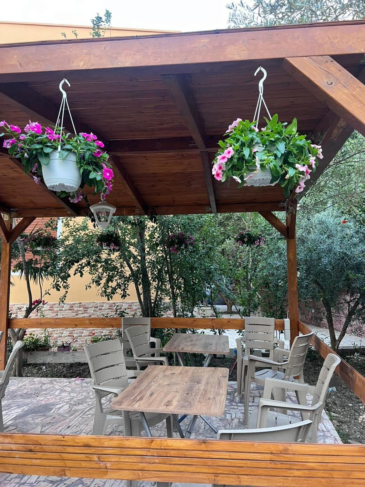 Vila Magis Vlore Luaran gambar