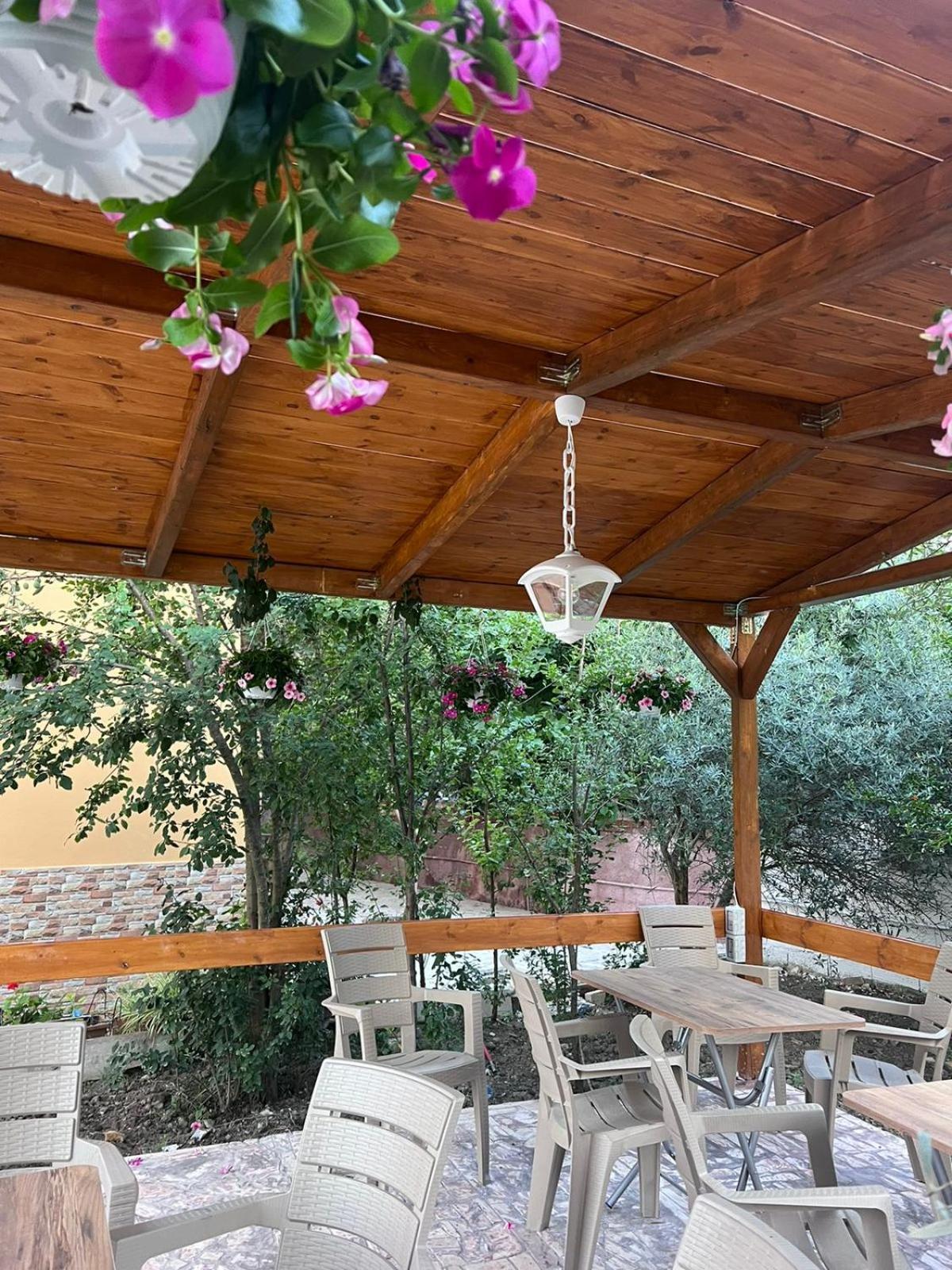 Vila Magis Vlore Luaran gambar